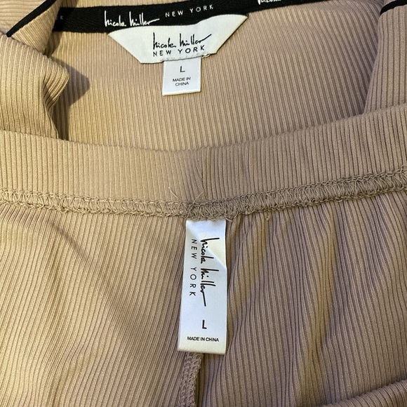 Nicole Miller 2 piece pajama set, brand new.  Inseam 30 , lightweight and soft. - Picture 6 of 7